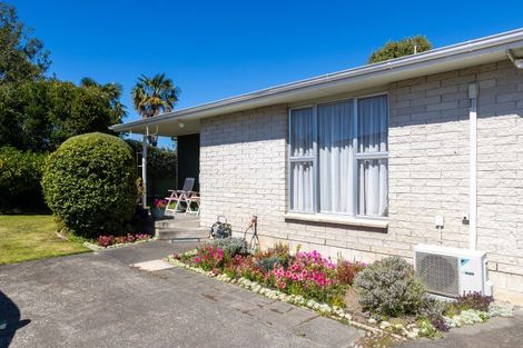 Photo of property in 3/52 Napier Road, Havelock North, 4130