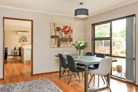 Photo of property in 38 Kent Terrace, Taradale, Napier, 4112