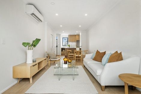 Photo of property in 22 Rauawa Lane, Hobsonville, 0616