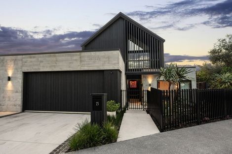 Photo of property in 23 Otakau Road, Milford, Auckland, 0620