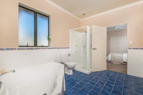 Photo of property in 79 Manor Park, Sunnyhills, Auckland, 2010