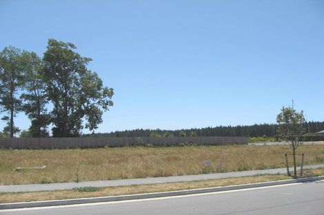 Photo of property in 4 Reka Street, Parklands, Christchurch, 8083