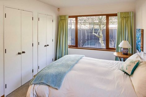 Photo of property in 2/130 Muritai Road, Eastbourne, Lower Hutt, 5013