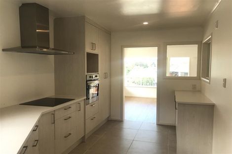 Photo of property in 7 Corunna Road, Milford, Auckland, 0620