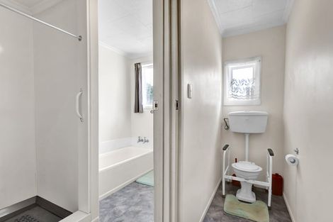 Photo of property in 2 Denmark Terrace, Midhirst, Stratford, 4394