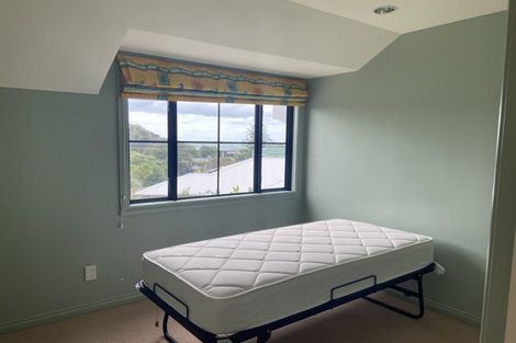 Photo of property in 30 Ocean Park, Wainui, Gisborne, 4010