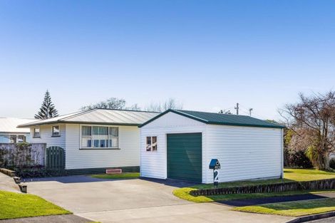 Photo of property in 2 Handley Place, Glen Avon, New Plymouth, 4312