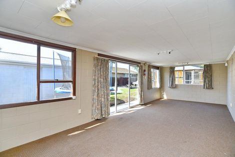 Photo of property in 42 Arran Crescent, Woolston, Christchurch, 8062