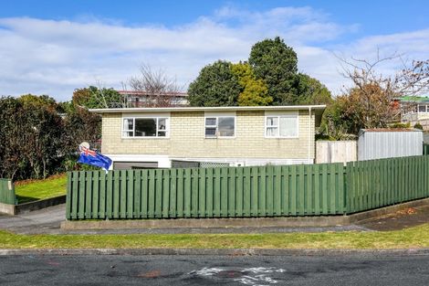 Photo of property in 1 Carlton Terrace, Westown, New Plymouth, 4310