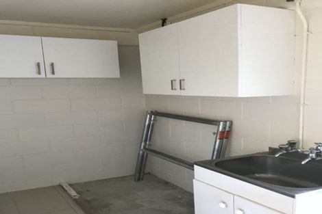 Photo of property in 1/46 John Dee Crescent, Red Beach, 0932