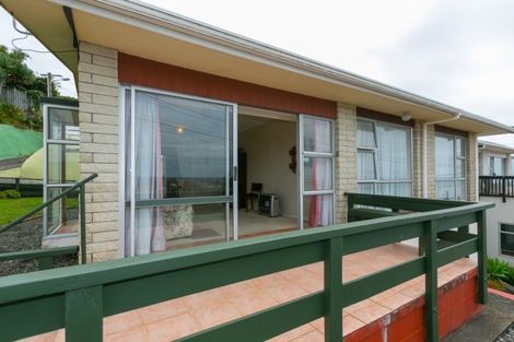 Photo of property in 3 Findlay Street, Moturoa, New Plymouth, 4310