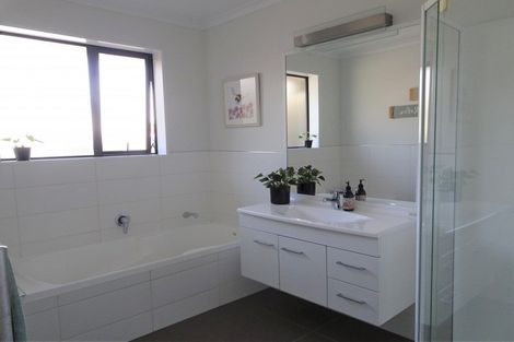 Photo of property in 114 Golf Links Road, Ruatapu, Hokitika, 7883