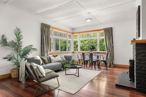 Photo of property in 82 Naples Street, Martinborough, 5711