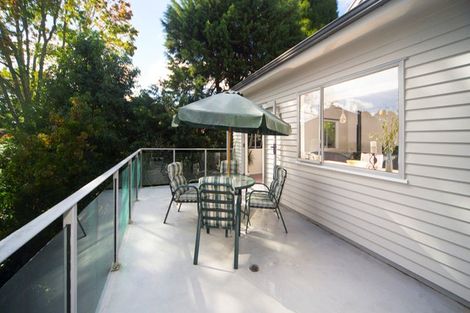 Photo of property in 44 Minnehaha Avenue, Titirangi, Auckland, 0604