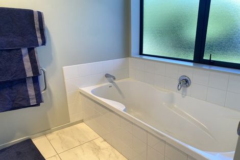 Photo of property in 22a Madison Street, Cambridge, 3434