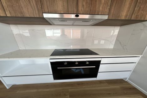 Photo of property in 25b Borrowdace Avenue, Botany Downs, Auckland, 2010