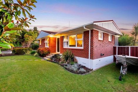 Photo of property in 9 Alf Walker Place, Papakura, 2110