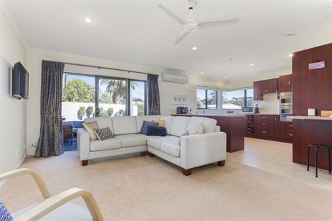 Photo of property in 52 Highfields Terrace, Henderson, Auckland, 0612