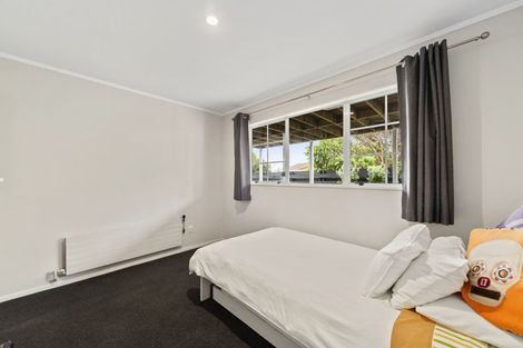 Photo of property in 4 Ingle Avenue, Waipahihi, Taupo, 3330