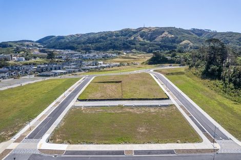 Photo of property in 9 Upper Main Drive, Kenepuru, 5022