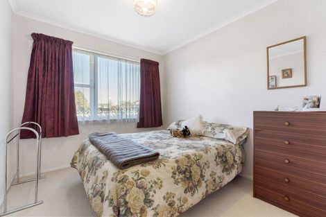 Photo of property in 6 Cohen Place, Milson, Palmerston North, 4414