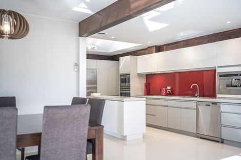 Photo of property in 60 Fordyce Avenue, Sunnyhills, Auckland, 2010