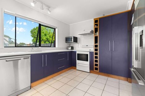 Photo of property in 6 Amun Place, Pomare, Rotorua, 3015