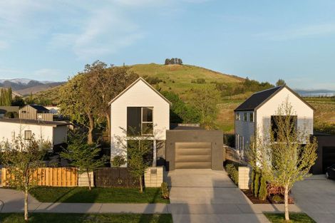 Photo of property in 37 Red Cottage Drive, Lake Hayes, Queenstown, 9304