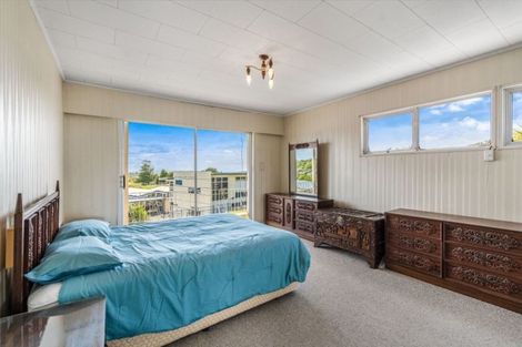 Photo of property in 43 Galaxy Drive, Mairangi Bay, Auckland, 0630