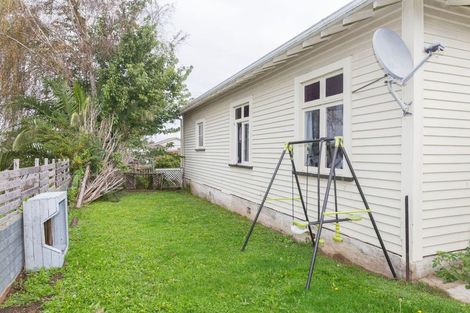 Photo of property in 9 Alma Street, Dannevirke, 4930