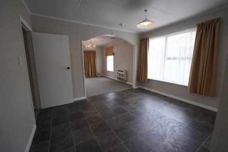 Photo of property in 9 Bristol Crescent, Roslyn, Palmerston North, 4414