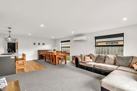 Photo of property in 34 Eileen Way, Rolleston, 7615