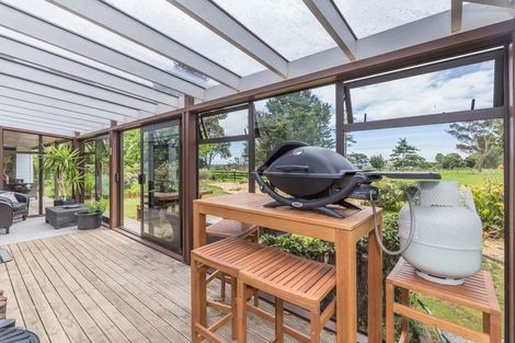 Photo of property in 198 Mcleavey Road, Ohau, Levin, 5570