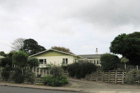 Photo of property in 8 Ngarara Road, Waikanae, 5036