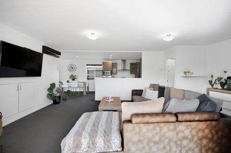 Photo of property in 27 Culzean Grove, Bell Block, New Plymouth, 4312