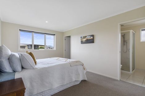 Photo of property in 100 Estuary View, Whangamata, 3620