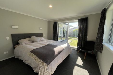 Photo of property in 33 Tradewinds Drive, Whitby, Porirua, 5024