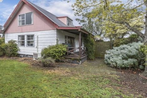 Photo of property in 8 Bowman Place, Sockburn, Christchurch, 8042