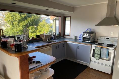 Photo of property in 58 Unsworth Drive, Unsworth Heights, Auckland, 0632