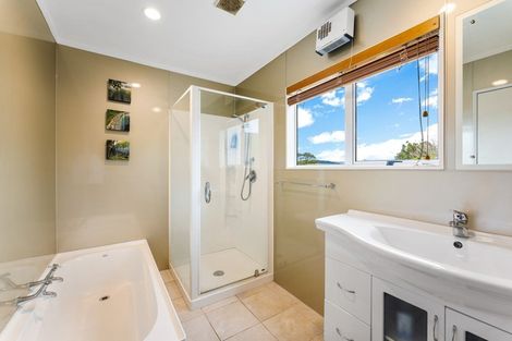 Photo of property in 16 Kingfisher Close, Brown Owl, Upper Hutt, 5018