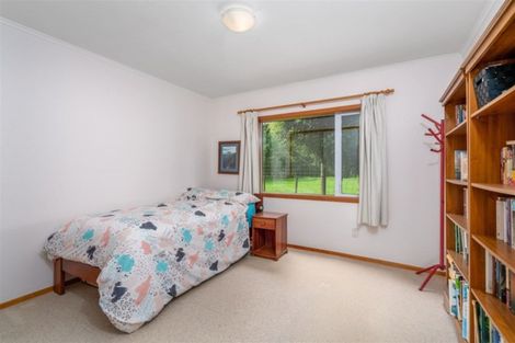 Photo of property in 164 Motu Road, Kumeu, 0891