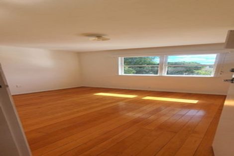 Photo of property in 15 Trentham Road, Papakura, 2110