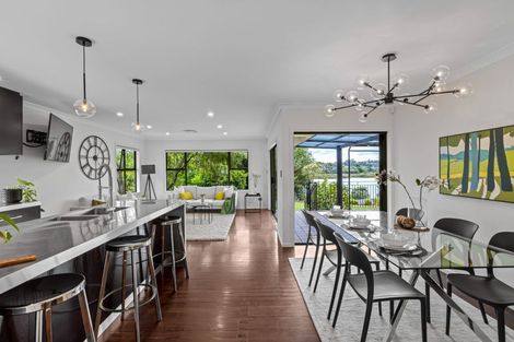 Photo of property in 2 Wharf Road, Te Atatu Peninsula, Auckland, 0610