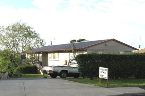 Photo of property in 90a Tiroroa Avenue, Te Atatu South, Auckland, 0610