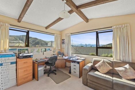 Photo of property in 5 Bayview Drive, Waikawa, Picton, 7220