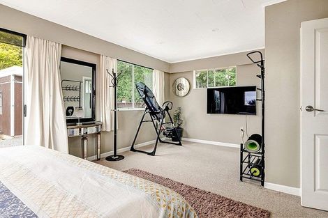 Photo of property in 33 Ernest Street, Ranui, Porirua, 5024