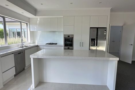 Photo of property in 72 Manuel Road, Silverdale, 0932