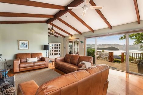 Photo of property in 11 Ngaio Lane, Charteris Bay, Lyttelton, 8971