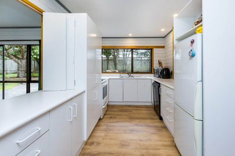 Photo of property in 4 Memphis Grove, Totara Park, Upper Hutt, 5018