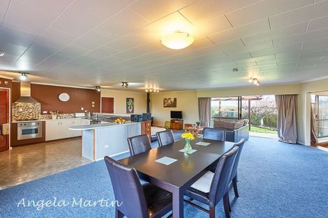 Photo of property in 39 Tokomaru Road, Tokomaru, Palmerston North, 4474